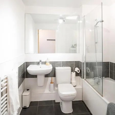 Apartment Wonderful Flat Sleeps 4 Near To Centre And Venues