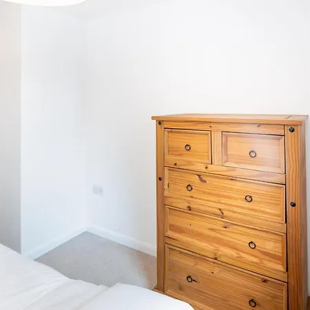 Wonderful Flat Sleeps 4 Near To Centre And Venues Apartment Bristol
